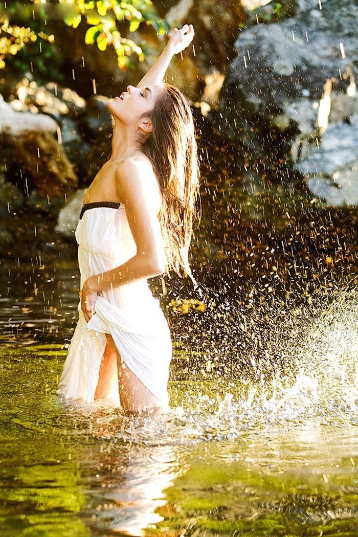 Marie Avgeropoulos in Nashik