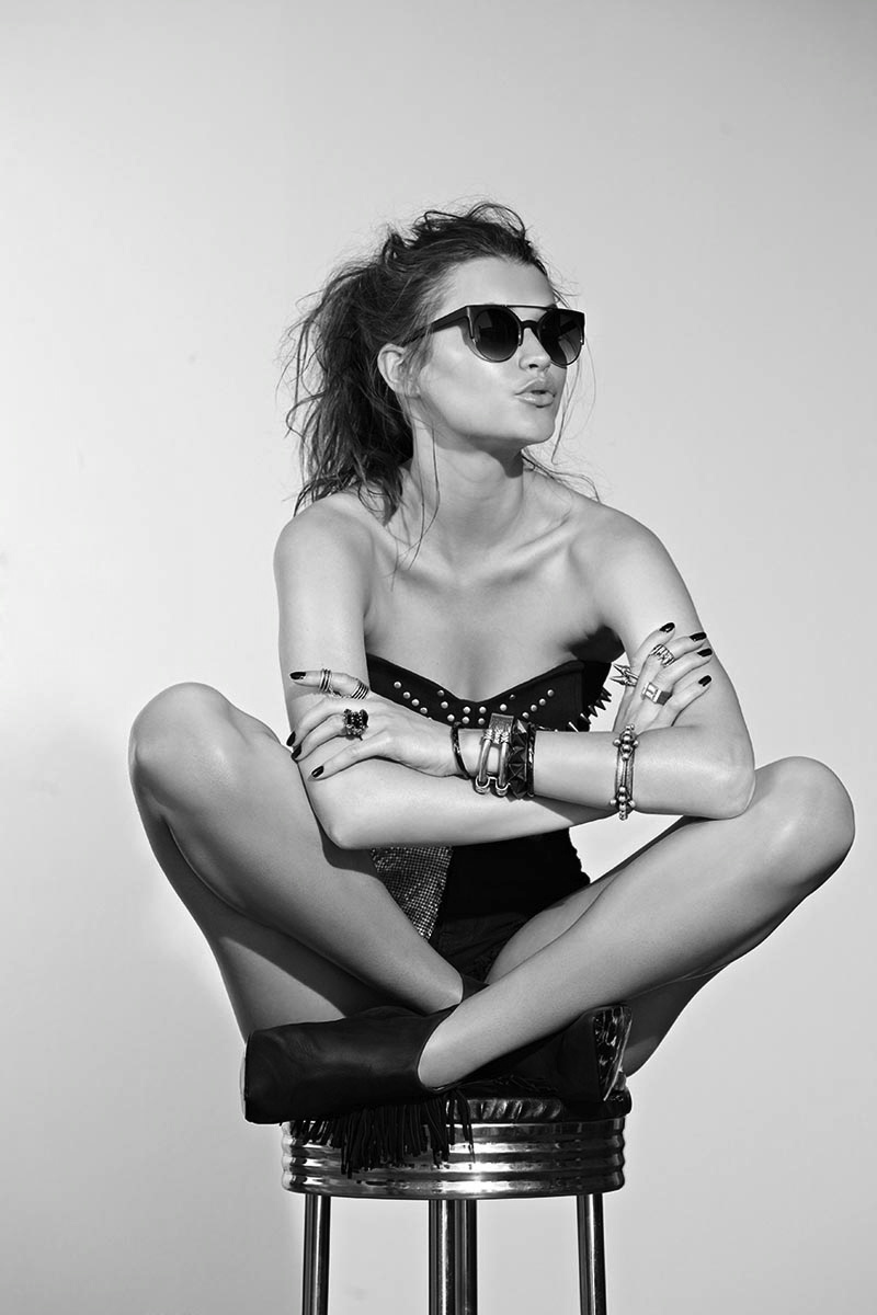 Sassy girls in Nashik