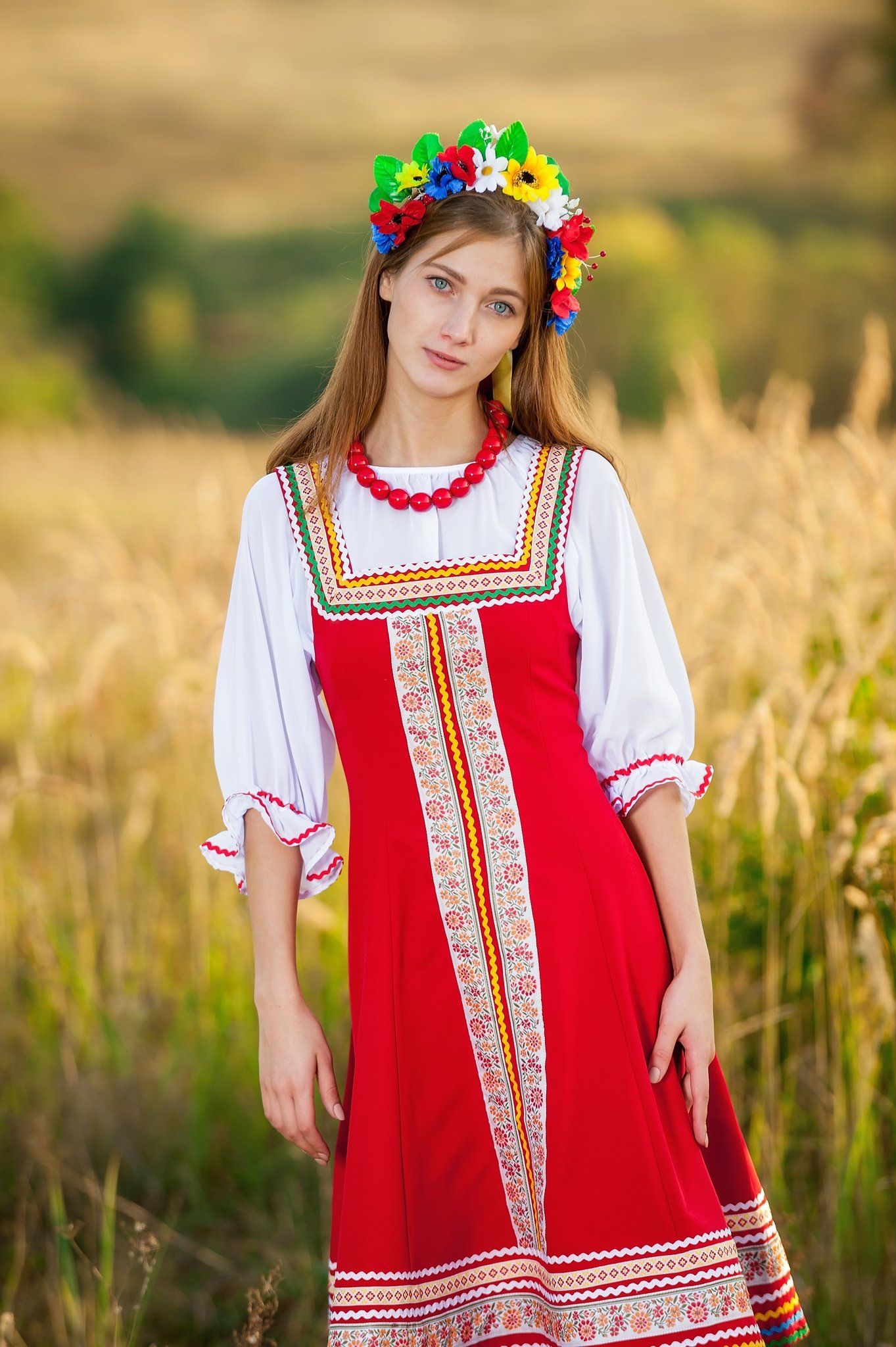 Women in Slavic costumes in Nashik