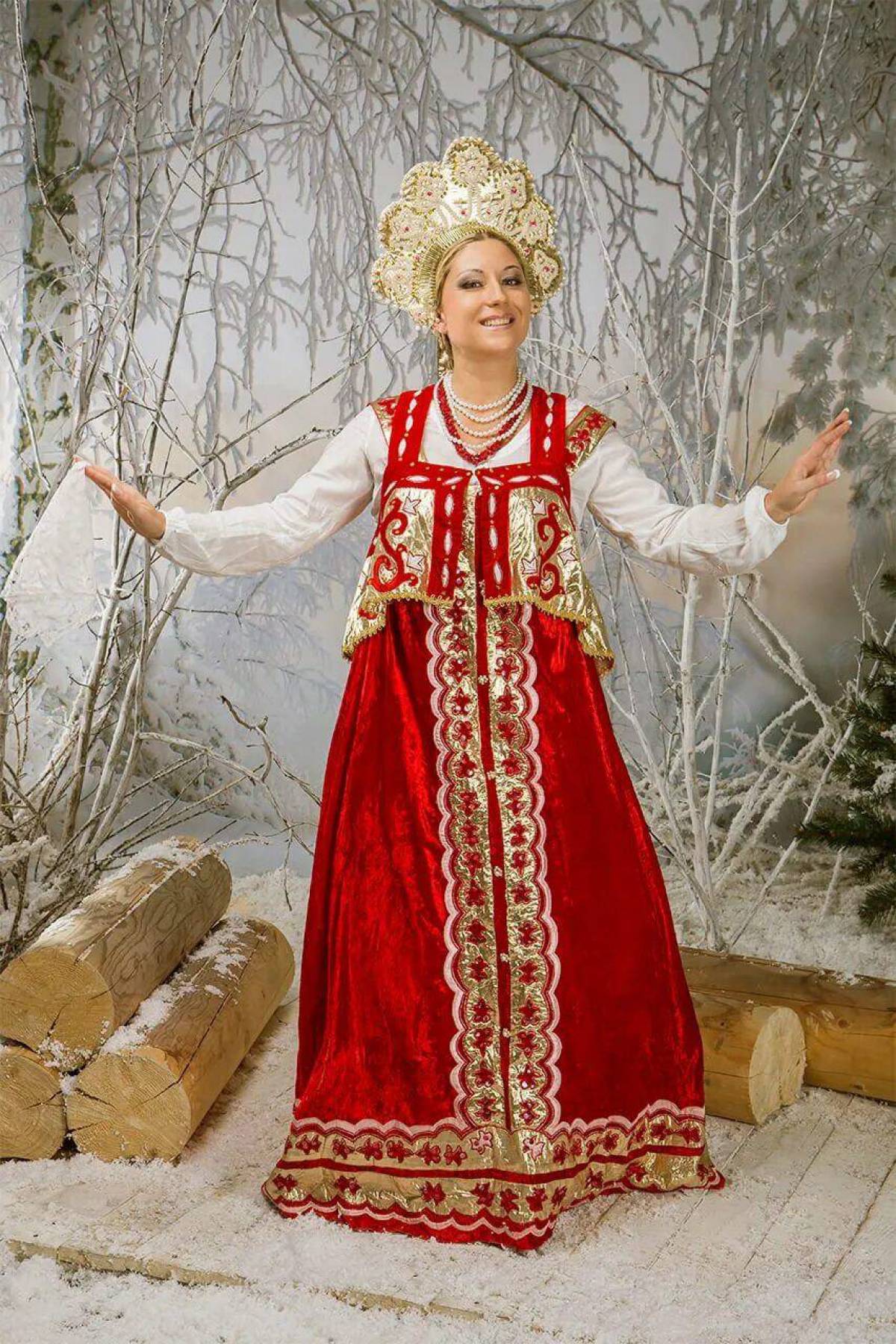 Girls in Slavic costumes in Nashik