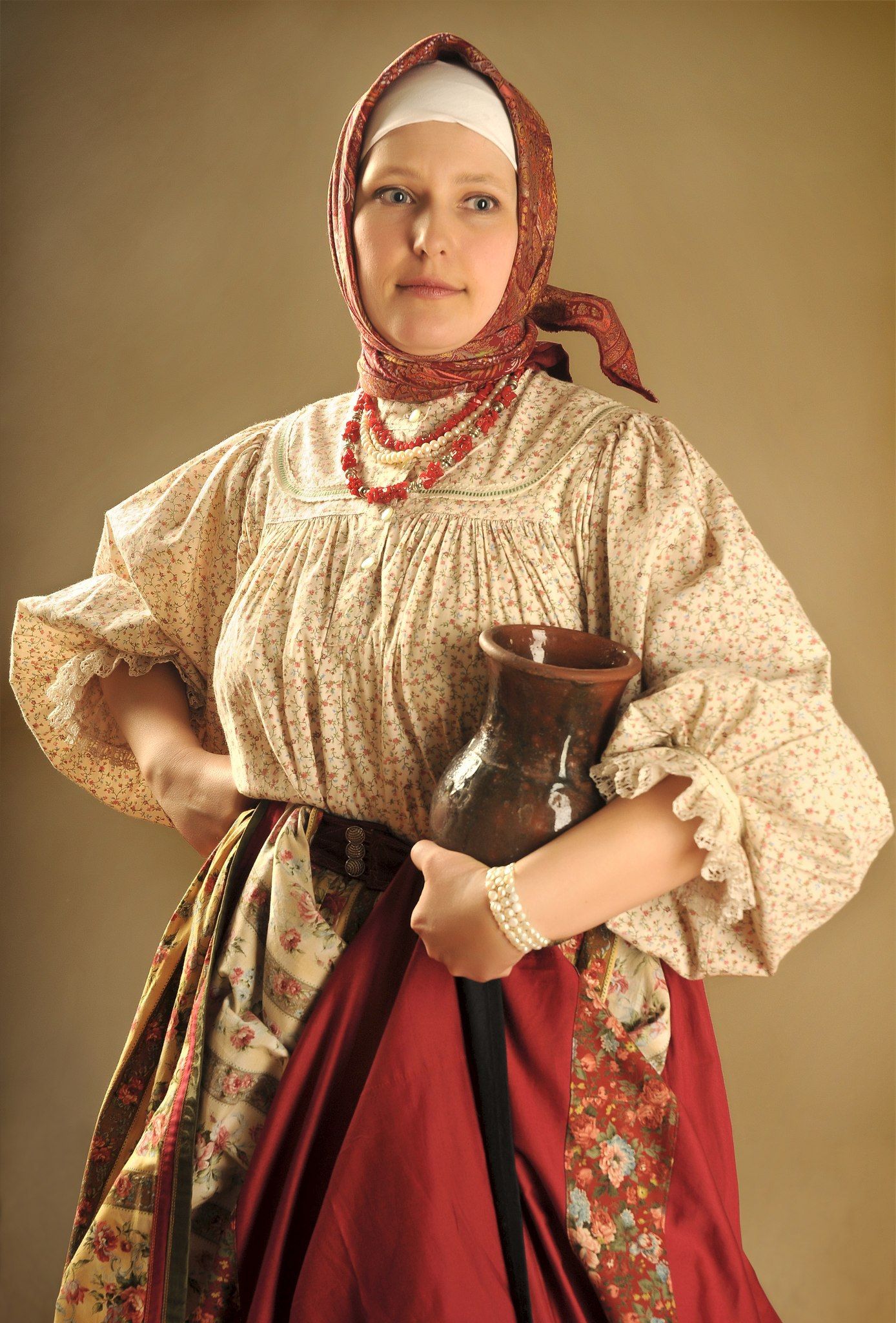 Girls in Slavic costumes in Nashik