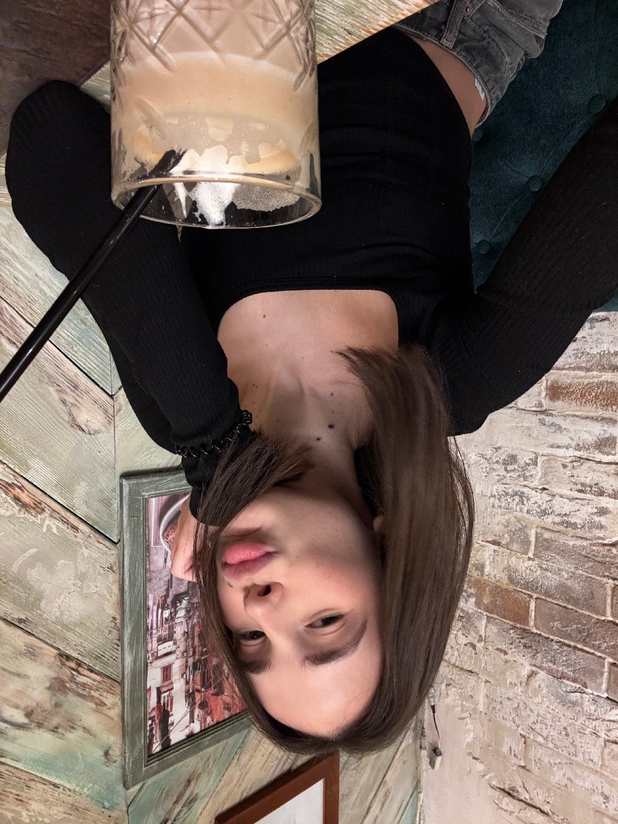 Fresh photos, fresh mood — Tina online in Nashik